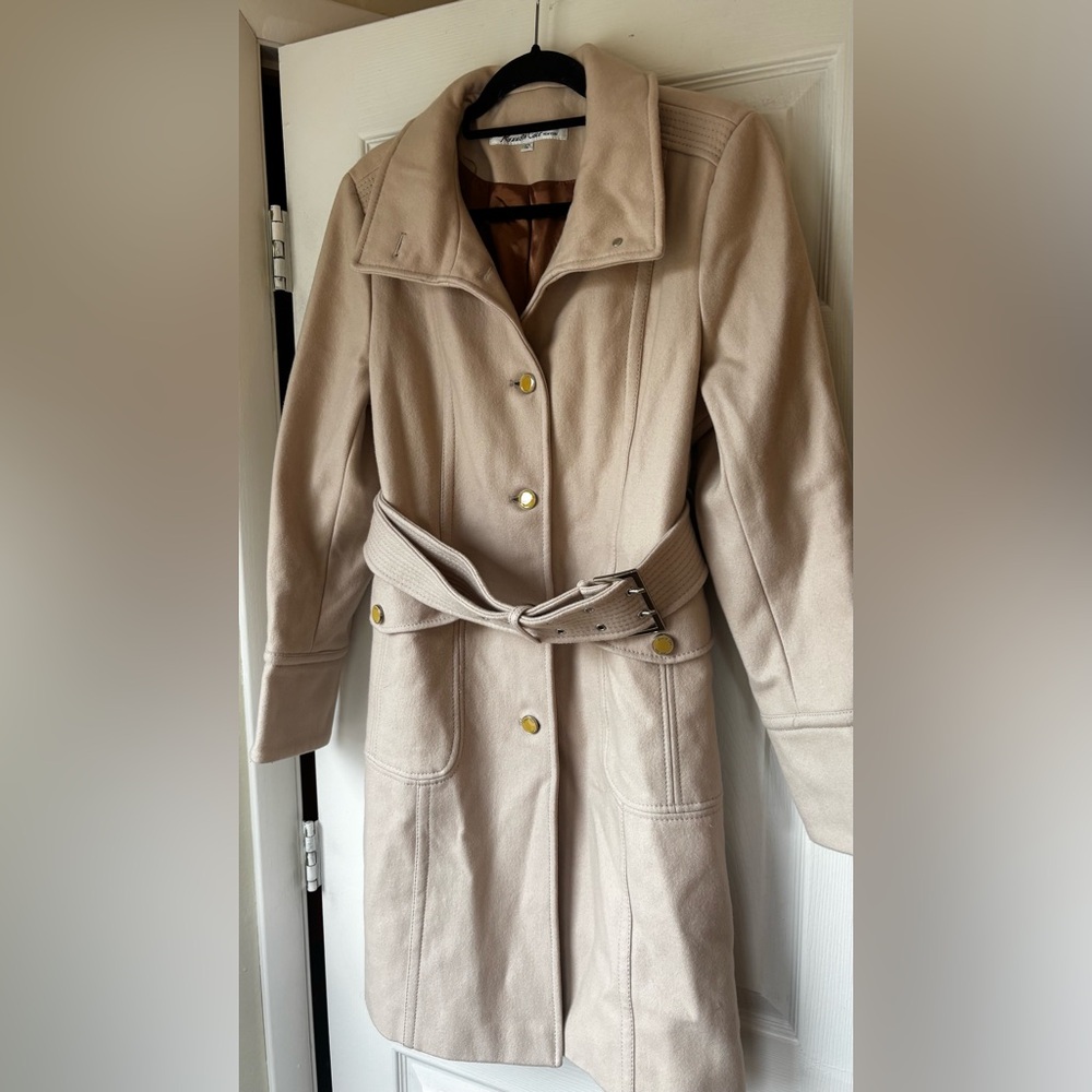 Kenneth Cole New York Light Tan Trench Coat